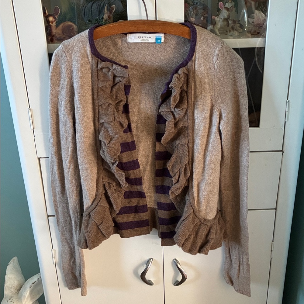 Sparrow Women's Ruffled Cardigan in Tan and Purple sz XS lambs wool blend